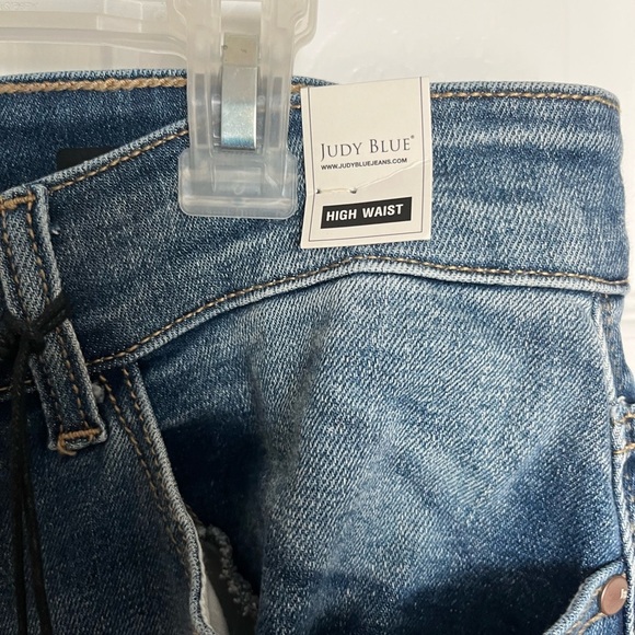 Judy Blue High Rise Distressed Jeans - Blue - Picture 4 of 9